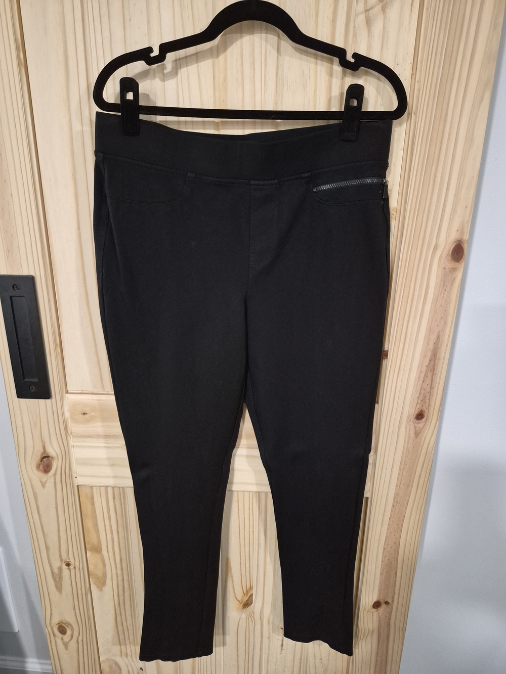 DKNY Black Ponte Ankle Pants with Zip Pocket